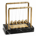 Pendule de Newton 30 cm en métal doré et base noire décorative